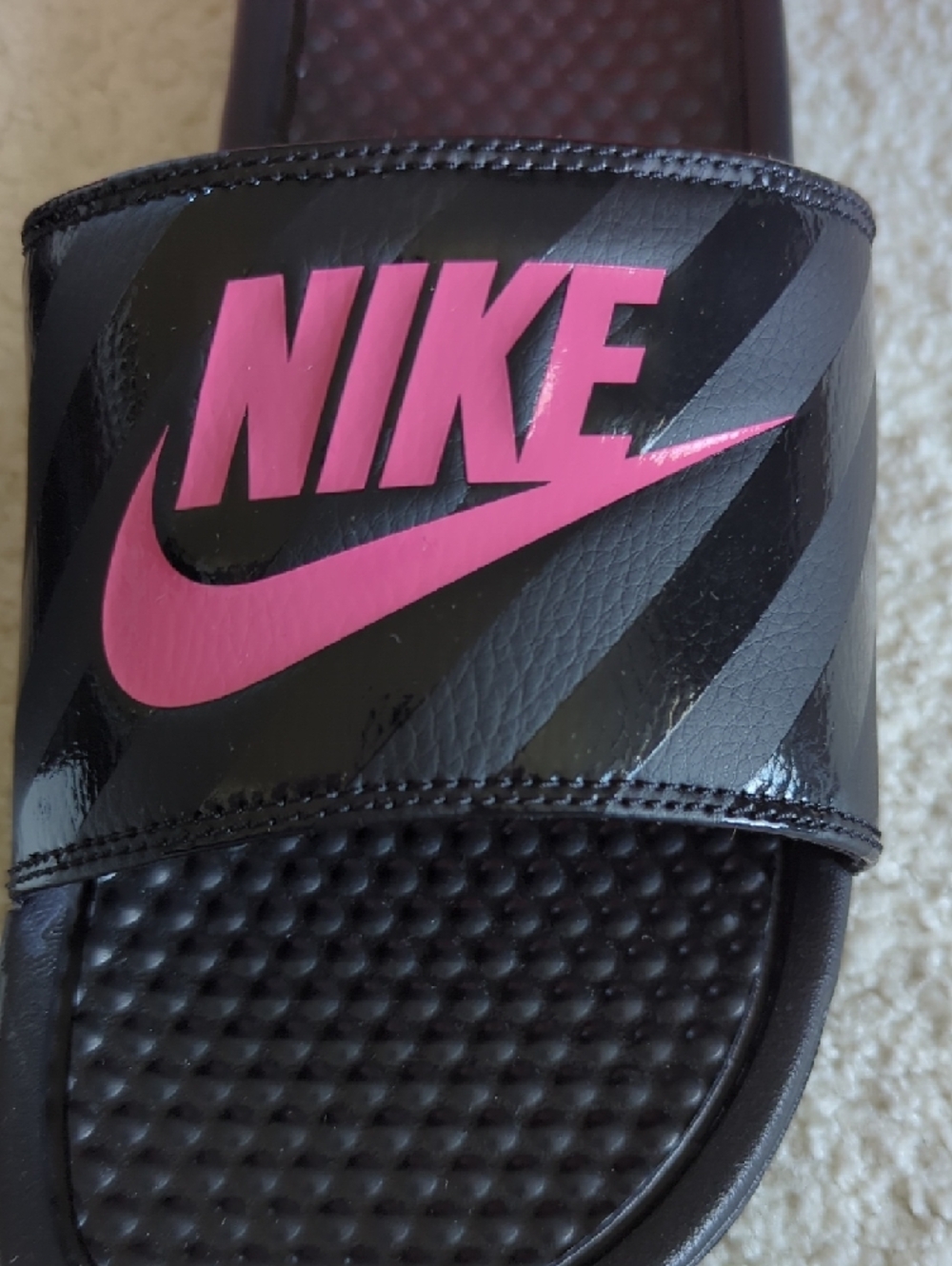 Nike Black Slide Sandals with Pink Swoosh - Picture 4 of 9